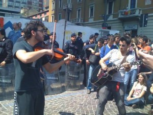Gli Io?drama suonano per Macao!