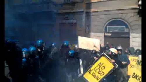 Colpirne 7 per Educarne 10000: Riflessioni su Studenti Indagati a Milano per #14N