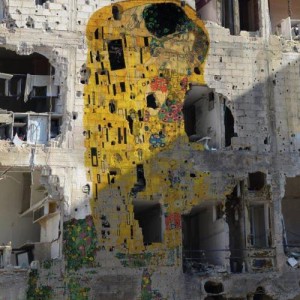 "Il bacio" di Klimt dipinto sui muri siriani