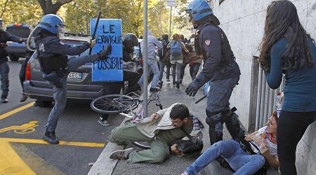 [DallaRete] A Roma polizia a processo: referti falsi e minacce
