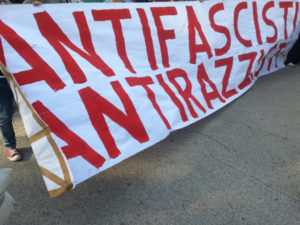 striscione-ancona-antifascismo-antirazzismo