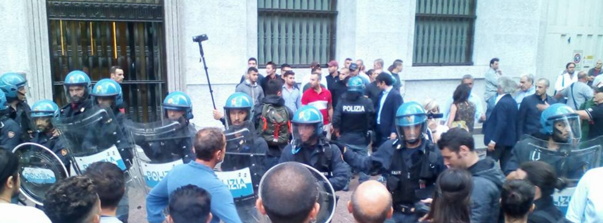 Neofascisti aggrediscono la delegazione di Nessuna Persona è Illegale all’interno di Palazzo Marino