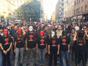 La partenza del corteo per l'Assedio Culturale