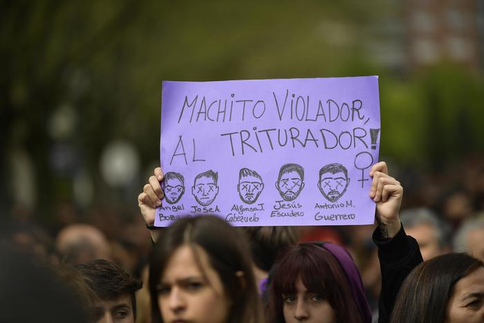 Pamplona – No es abuso es violaciòn