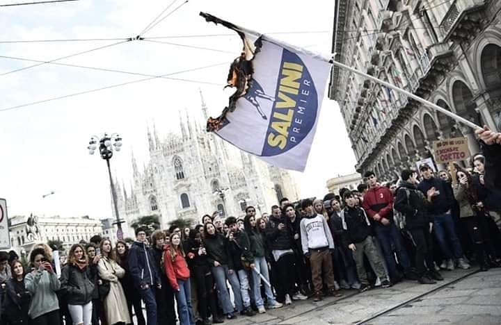 Studenti a Milano, tra occupazioni e cortei