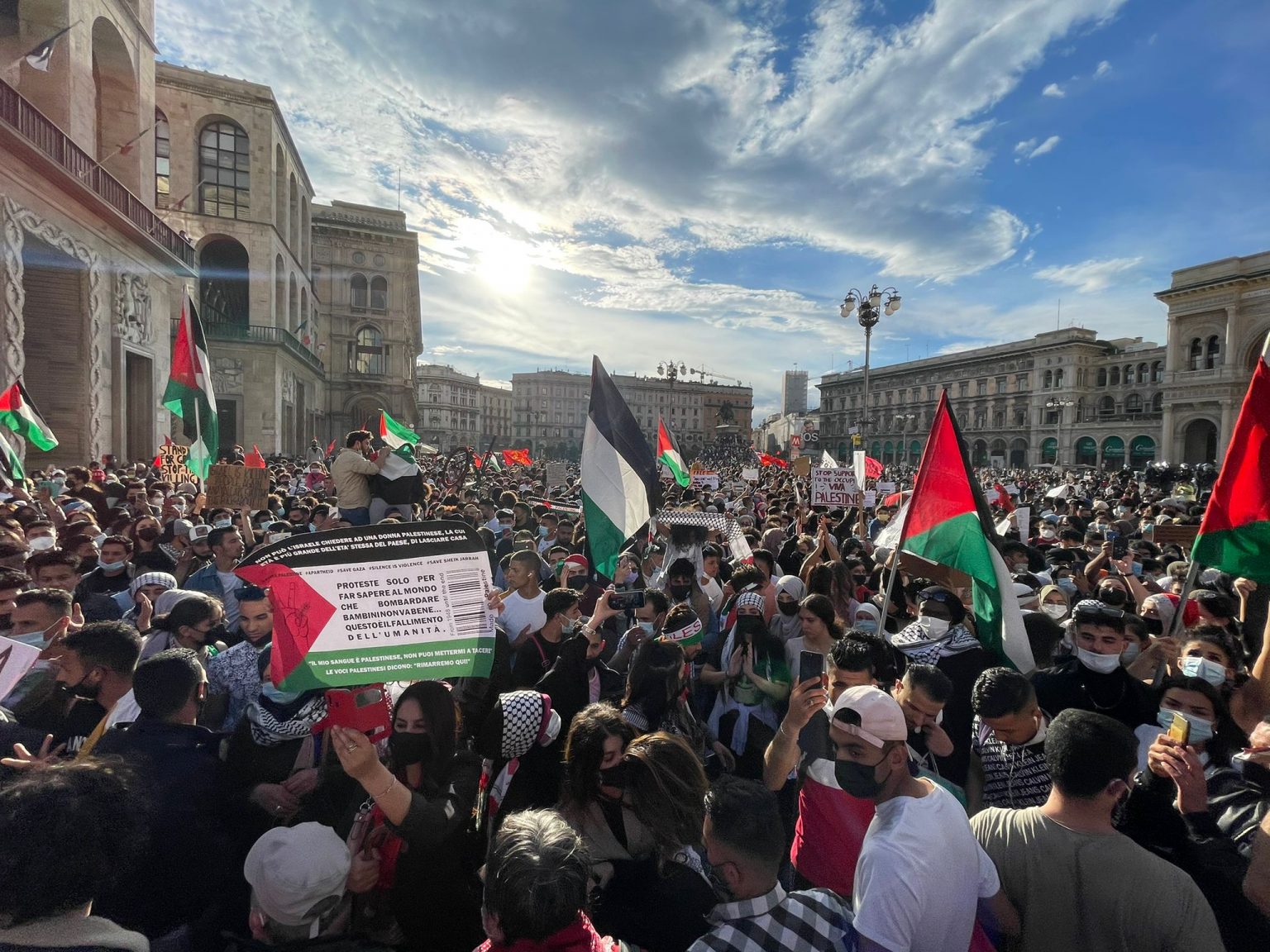 Palestina, La Più Grande Manifestazione Di Solidarietà Da Anni A Milano ...