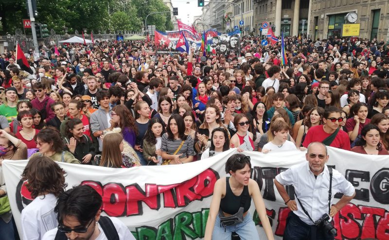 25 Aprile – Le decine di migliaia in piazza di cui i “media” non hanno parlato
