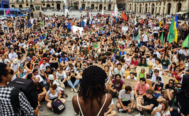Il Climate Social Camp riempie la piazza di Torino