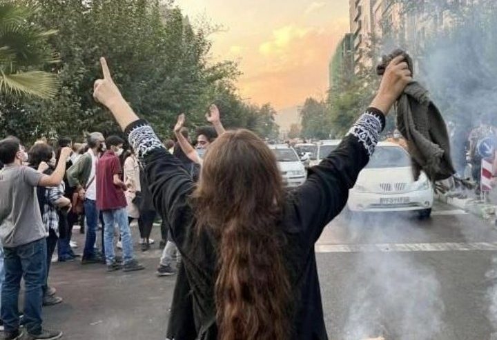 Iran in fiamme. La rivolta delle donne