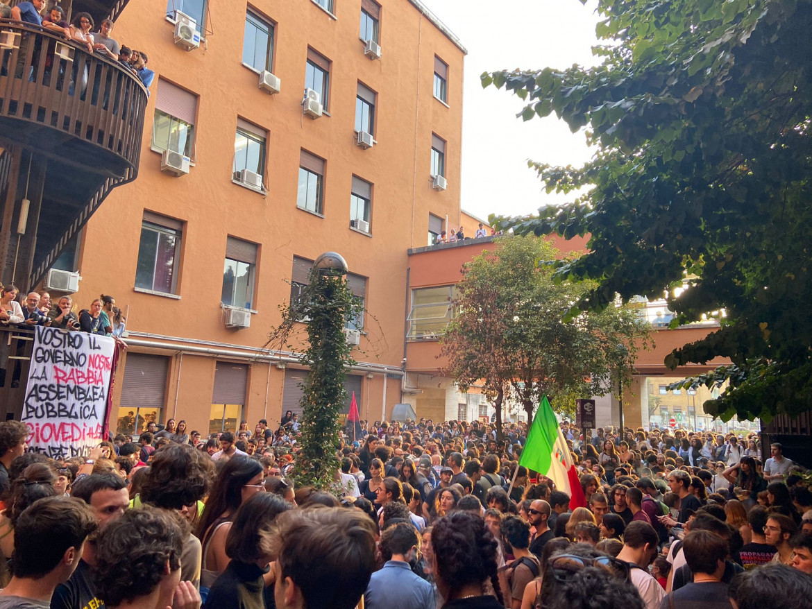 La Sapienza, Dopo Le Cariche Occupata La Facoltà Di Scienze Politiche ...