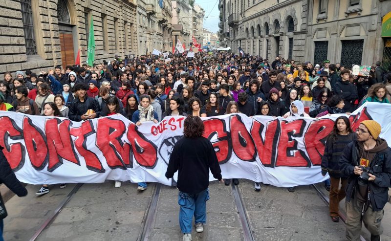 2.000 in corteo a Milano contro il Governo Meloni con assemblea finale in Statale