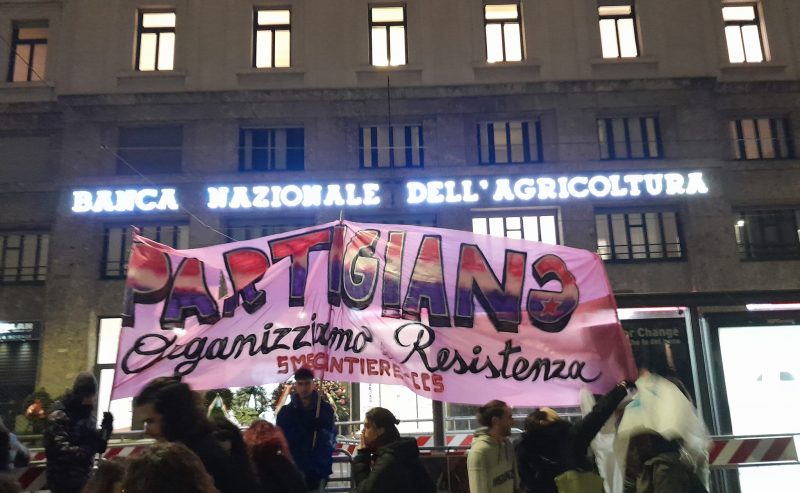 Milano, 2.000 in piazza per non dimenticare la strage fascista