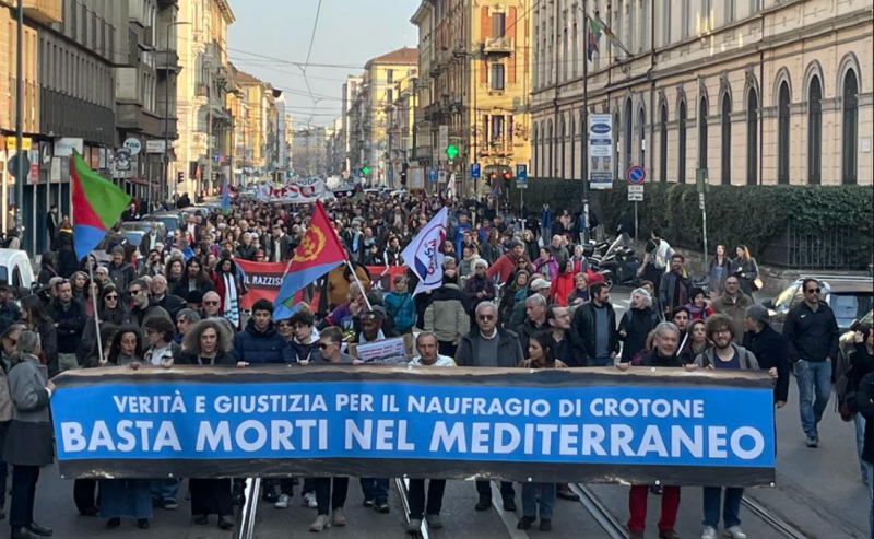 Milano, 5.000 in corteo per gridare: “Basta morti in mare!”