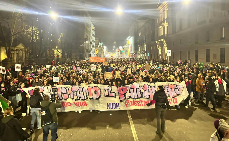 Disarmiamo il patriarcato! 10.000 in piazza a Milano