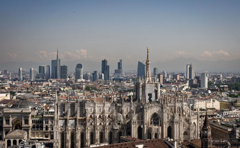 Milano, istituite zone rosse a “macchia d’olio” fino a marzo. L’estensione delle politiche di controllo sociale continua