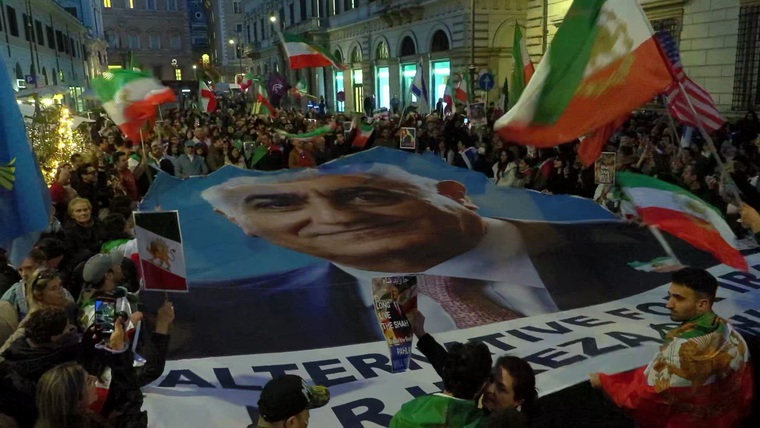 La democrazia non è libertà illimitata di parola. Sulla Diaspora iraniana monarchica e la fascistizzazione del linguaggio politico
