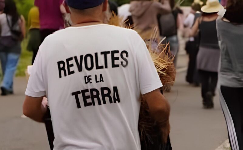 Catalogna, all’alba gli arresti contro Revoltes de la Terra. Nel mirino chi lega la difesa del territorio alla Palestina