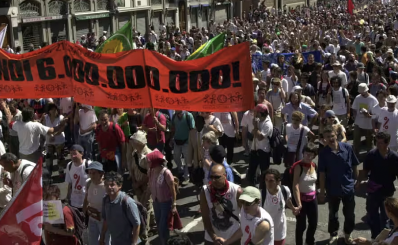 Genova 2001, un altro racconto è possibile?