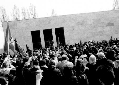 Funerali di Dax a Rozzano, 22 marzo 2003 (2)